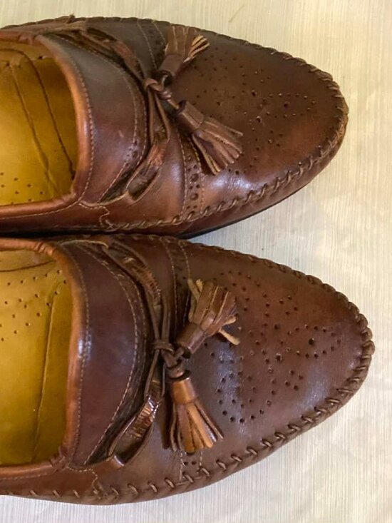 Santoni Brown Leather Tassel Loafers Men\'s 11 D Italy Brogue Moc Toe Dress Shoes